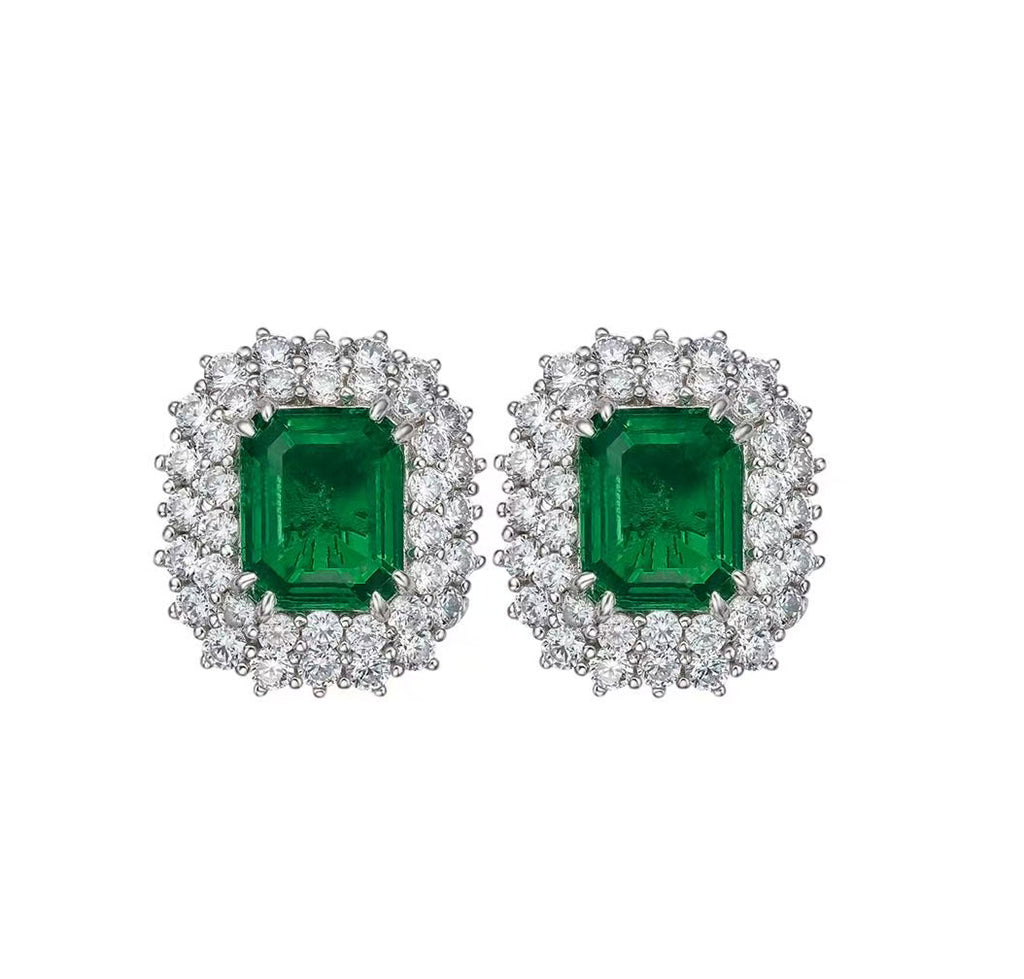 18K Emerald Stud Earrings