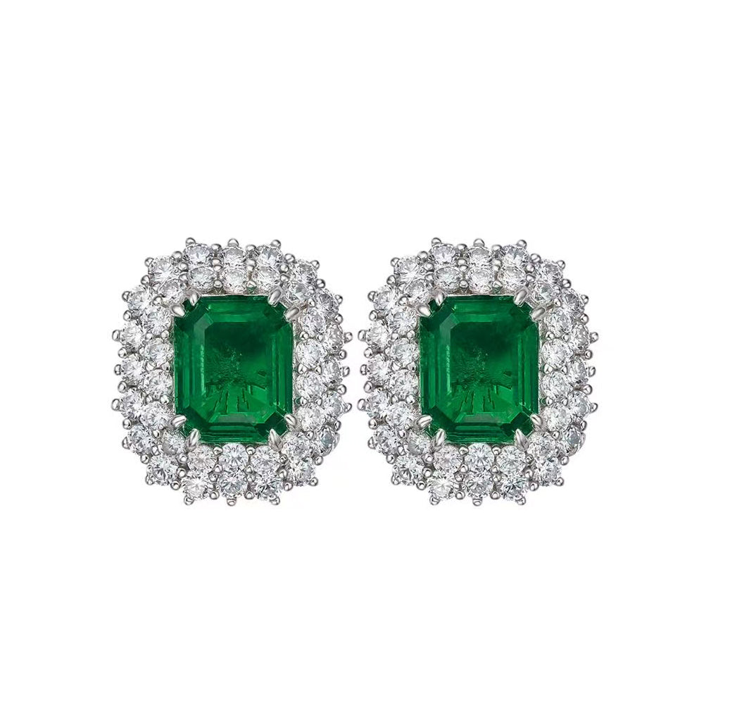18K Emerald Stud Earrings